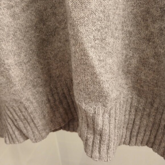 Abercrombie & Fitch 💯 Pure Cashmere Sweater - Picture 5 of 10